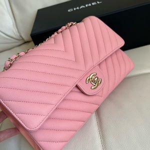 Chanel classic flap medium chevron pink